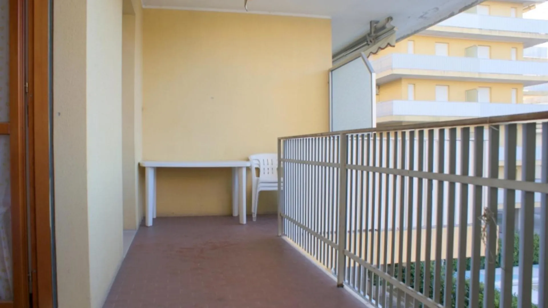 Flat For 6 Guests In A Lovely Residence Bibione Apartment