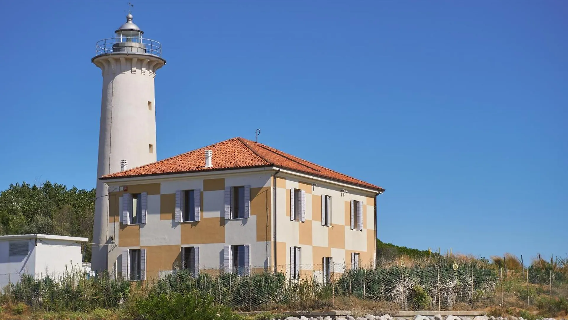 Flat For 6 Guests In A Lovely Residence Bibione Apartment