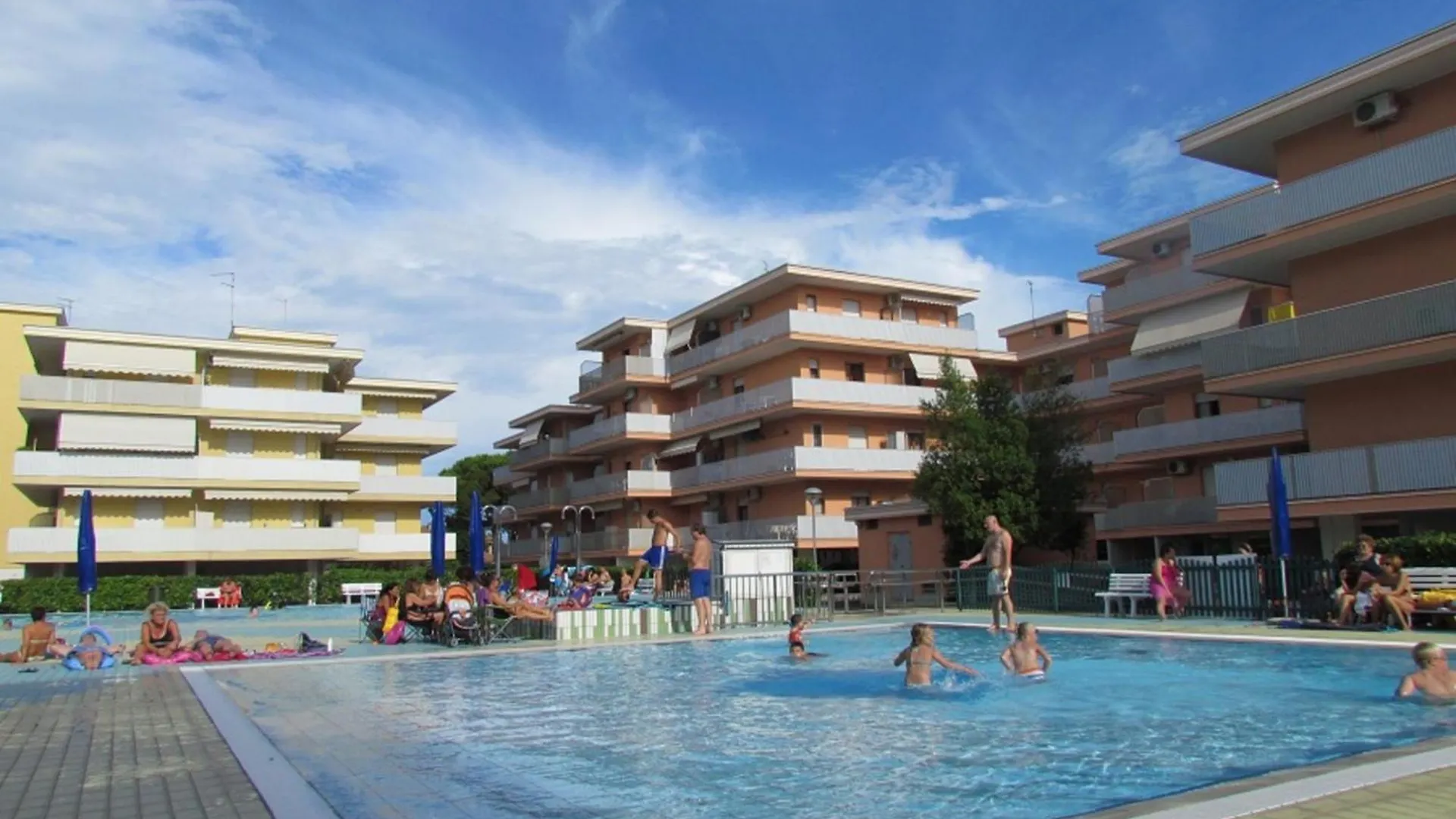 Flat For 6 Guests In A Lovely Residence Bibione