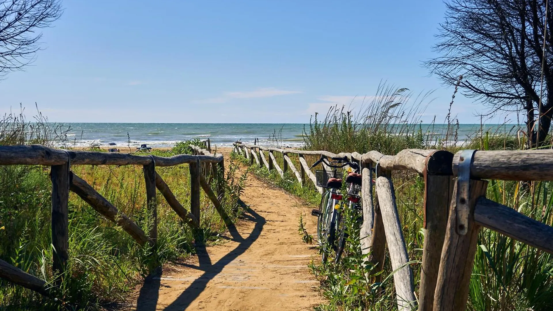 Flat For 6 Guests In A Lovely Residence Bibione 0*,  Italy